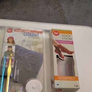 Boye Crochet Kit and Sock Loom Set